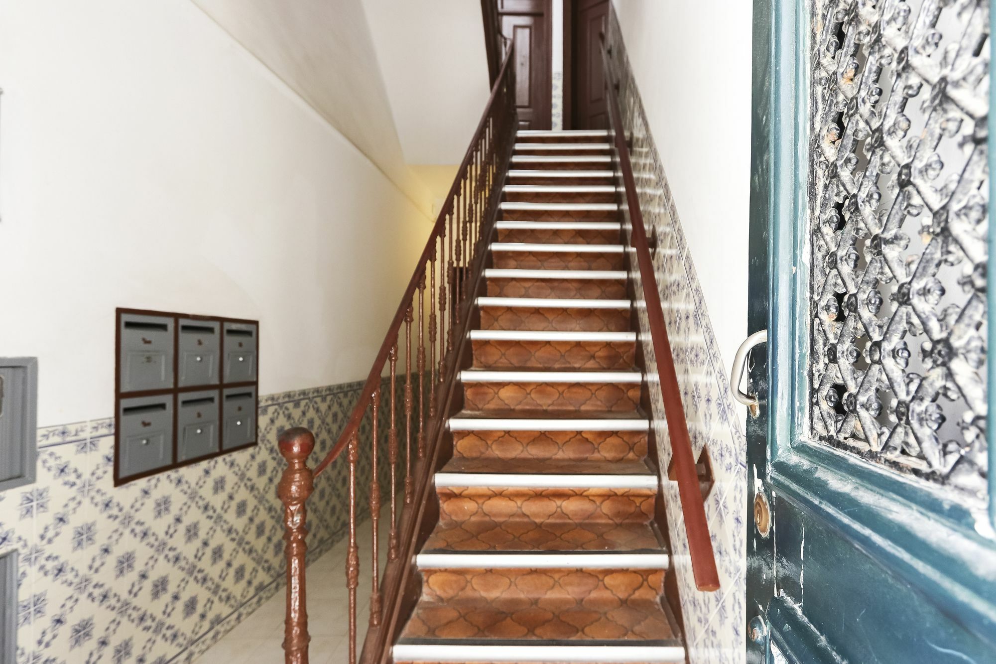 Typical Mouraria By Homing Apartamento